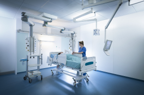 bloc opératoire bras médicaux chirurgie
