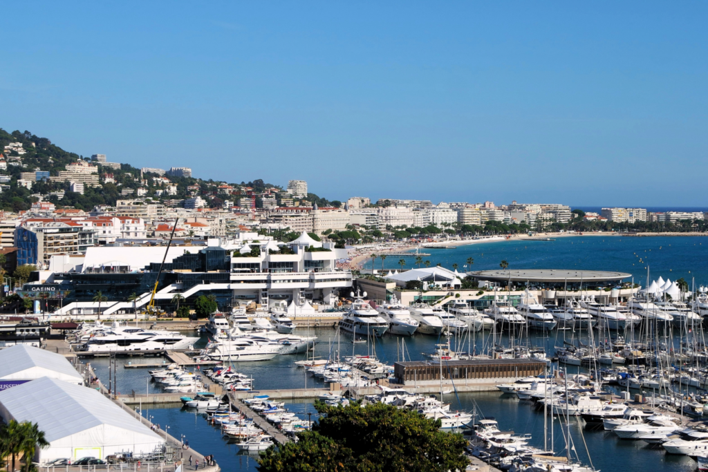 Surgiris participant au congrès annuel de la Société Officielle Française de Chirurgie Orthopédique et Traumatologique à Cannes 2026, du 11 au 13 novembre.